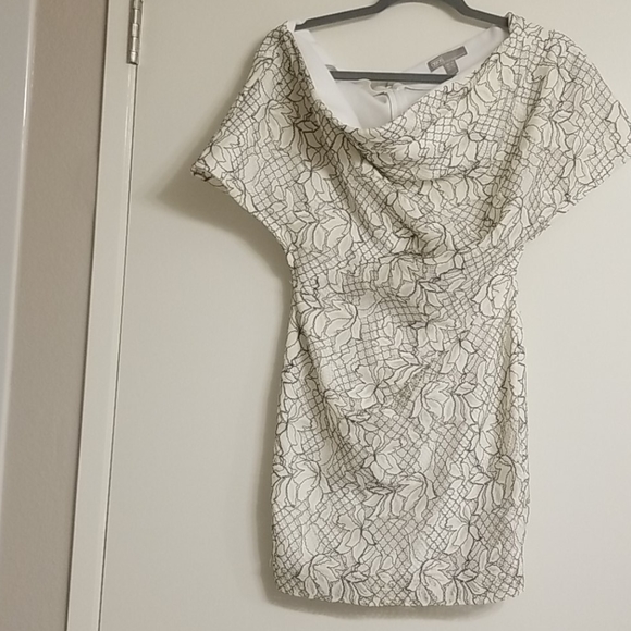 LAST CHANCE Asos Design Petite Fallen Shoulder Lace Mini Dress - Picture 5 of 6